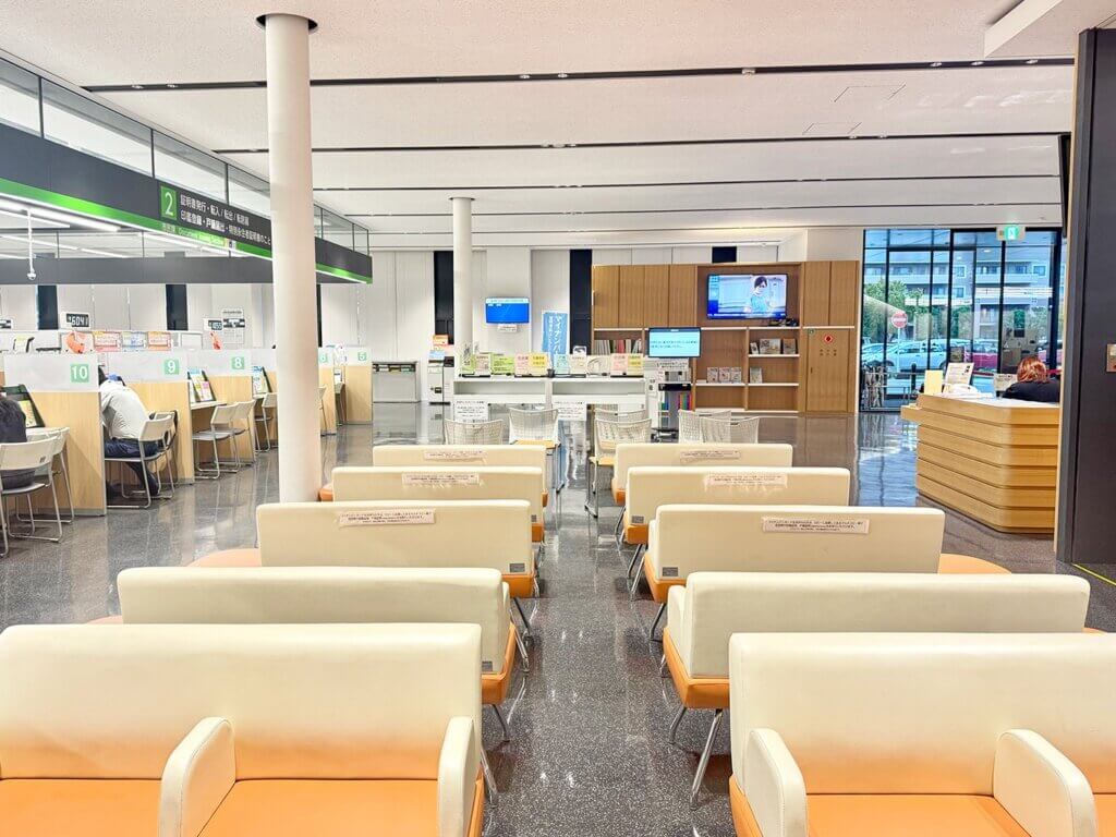 吉川市役所様待ち合いスペース