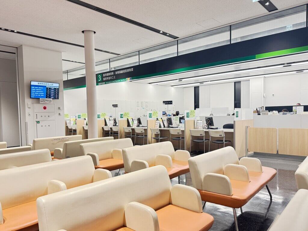 吉川市役所様待ち合いスペース